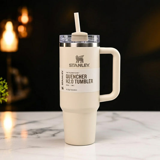 Stanley Quencher H2.0 – Off White (30 oz) Tumbler
